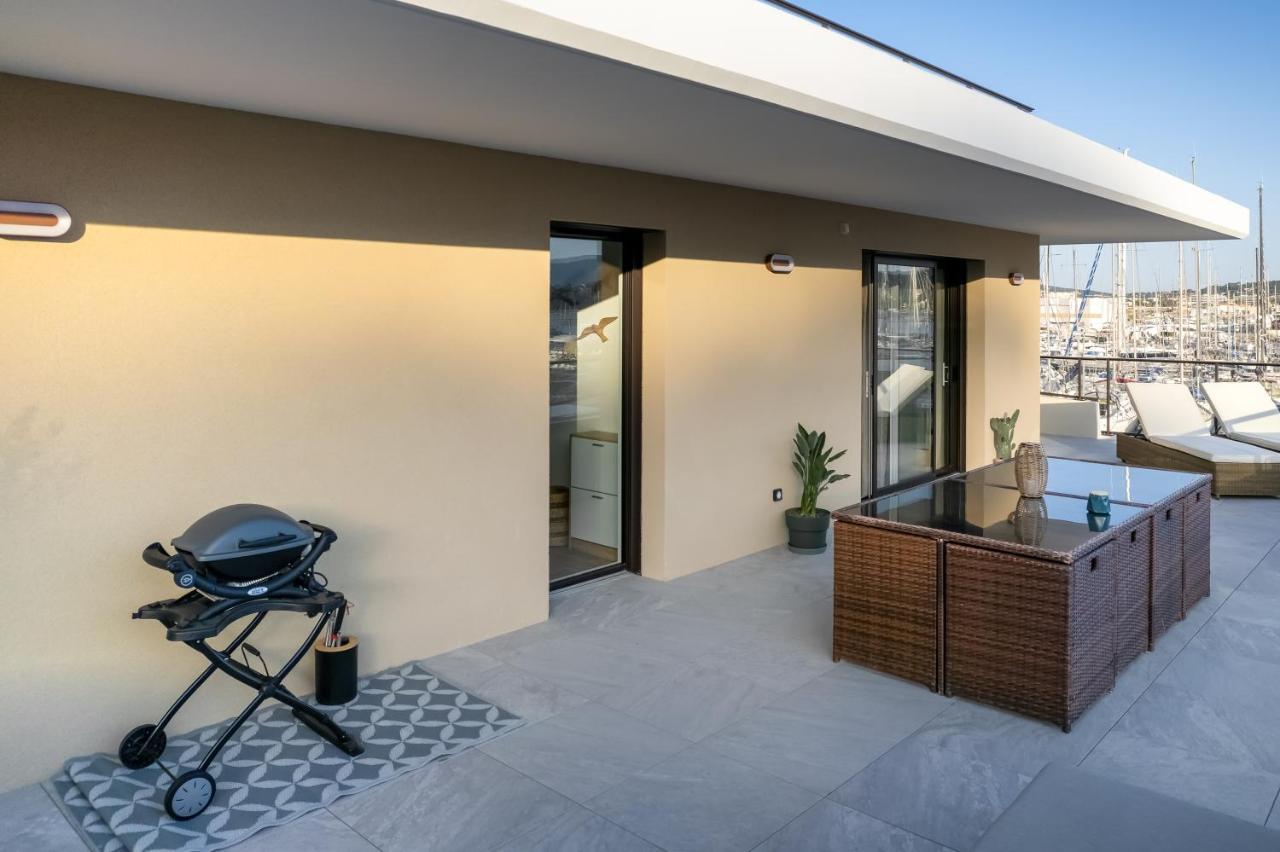 Superbe Appartement Bord De Mer Saint-Mandrier-sur-Mer Exterior photo